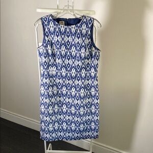 Anne Klein Blue and White Sleeveless Sheath Dress